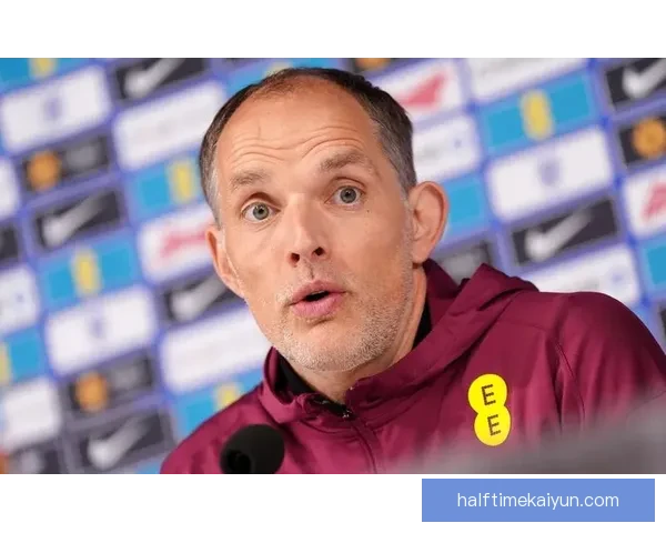 图赫尔战术细节引发关注，分析其在赛季中的创新调整与球队表现。