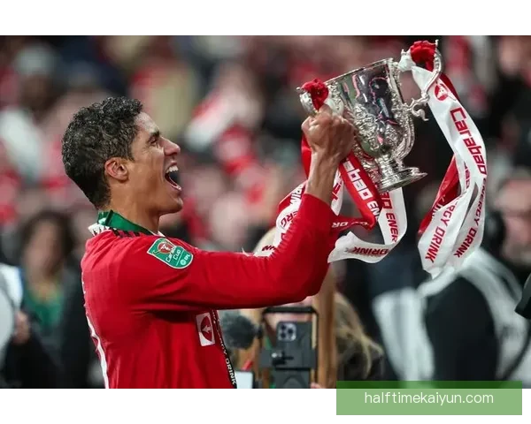 瓦拉内本赛季防守数据表现稳健，拦截与抢断效率持续提升